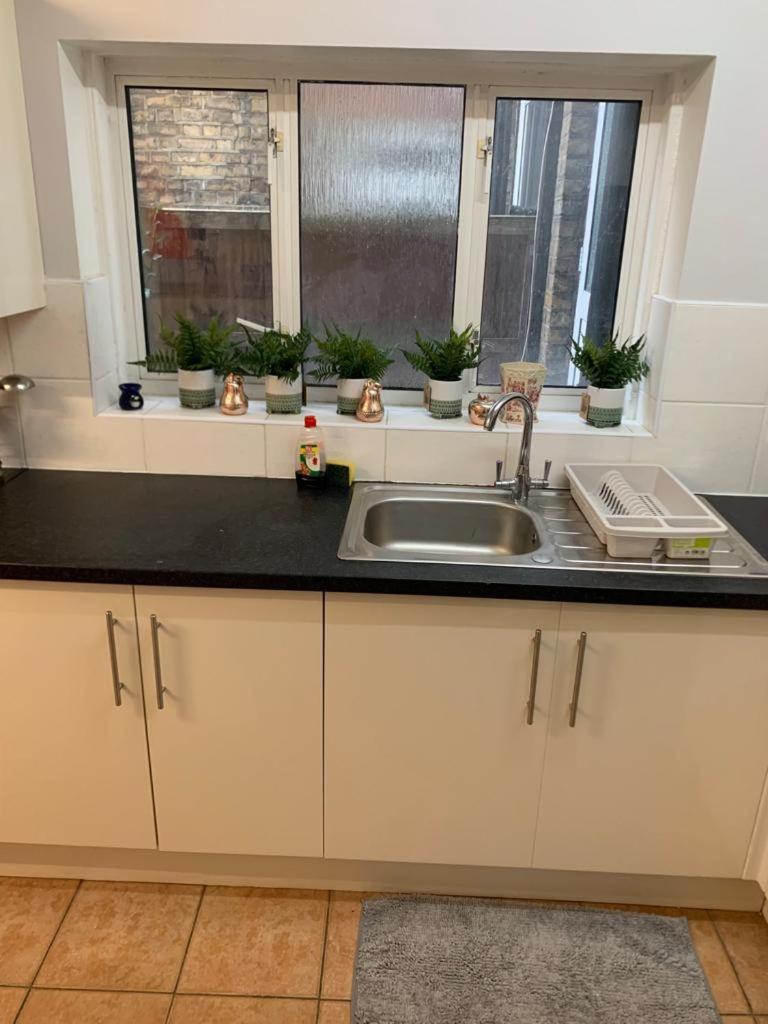 7 Bedroom Victorian House Zone 2 Holiday home